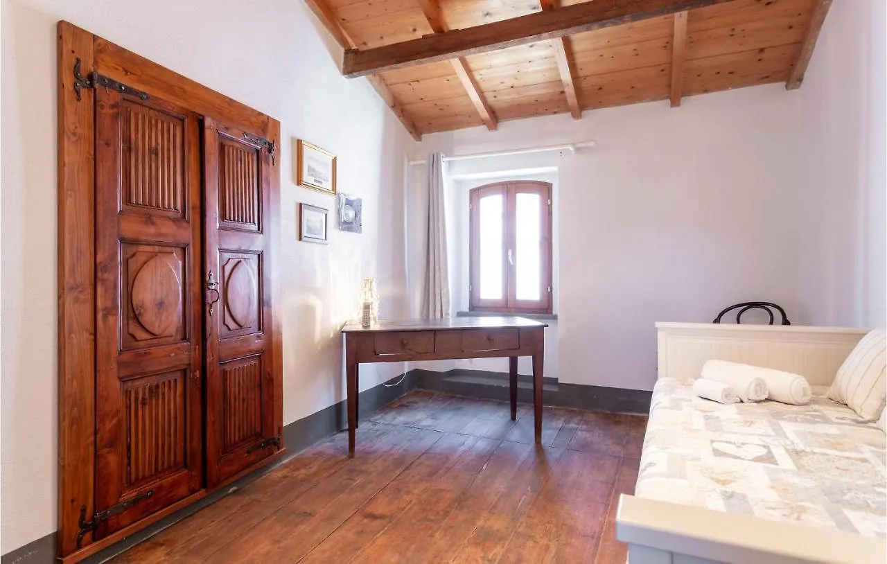 3 Bedroom Beautiful Home In Milis 0*,  Włochy